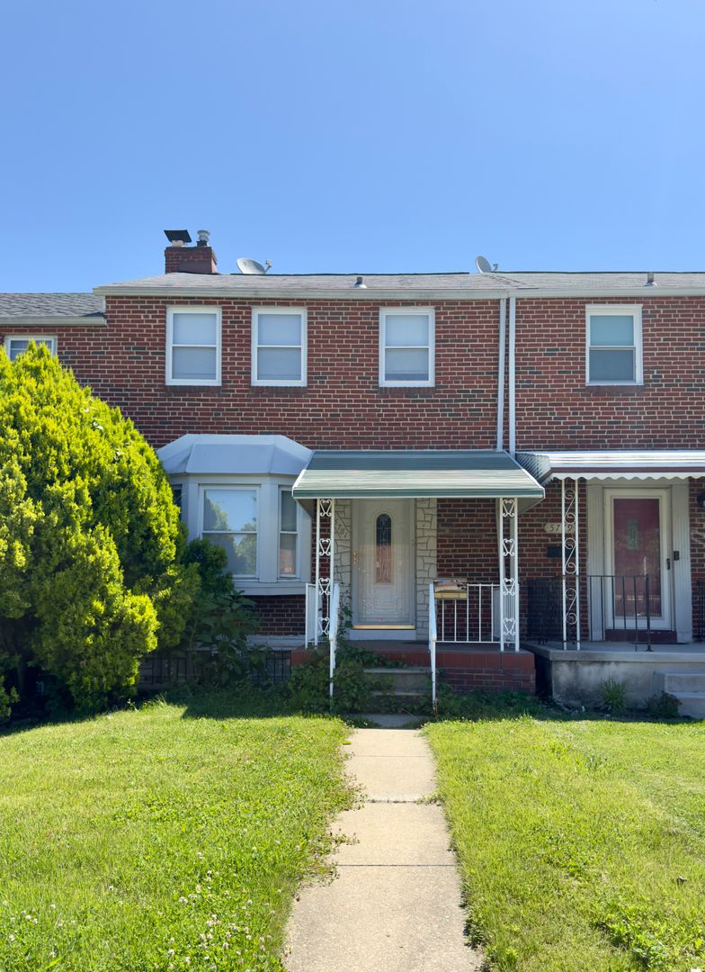 Baltimore Townhome: 5781 Edgepark Rd