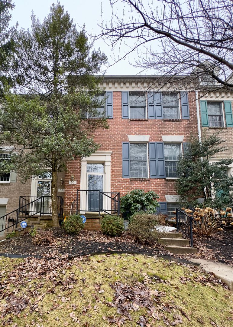 Lutherville Townhome: 30 Tenby Court