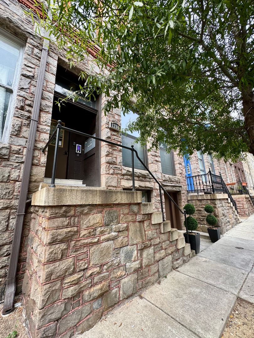 Baltimore Apartment: 1210 N Calvert St