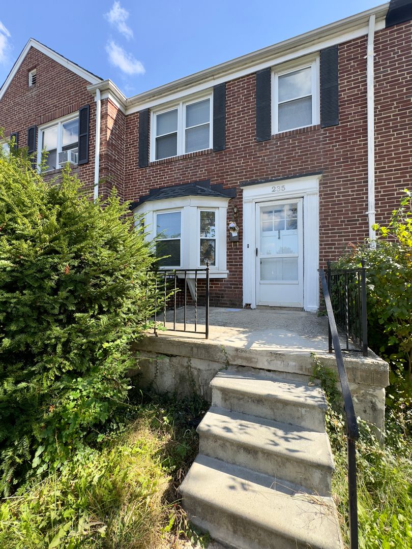Catonsville House: 235 Blakeney Rd