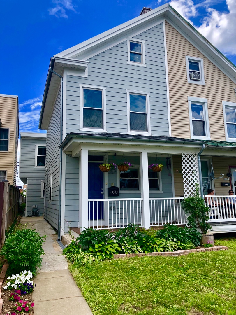 Baltimore House: 3533 Falls Rd