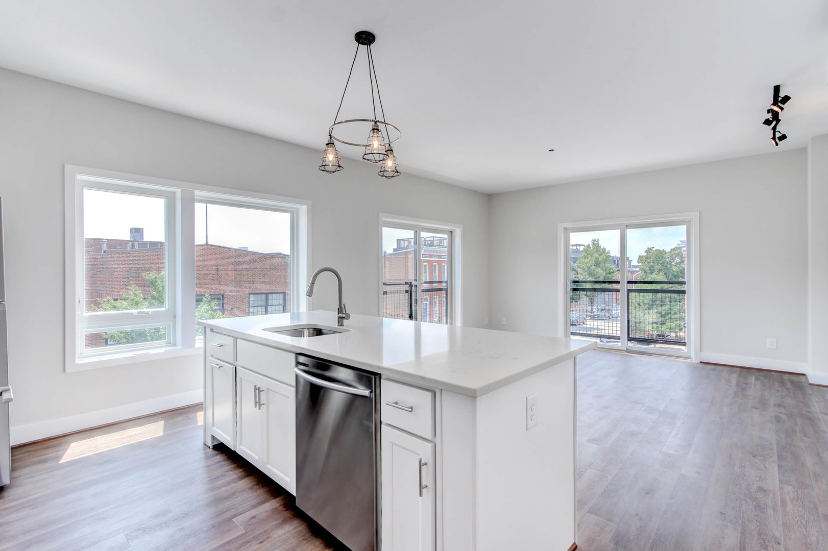 Baltimore Apartment: 1238 Light St