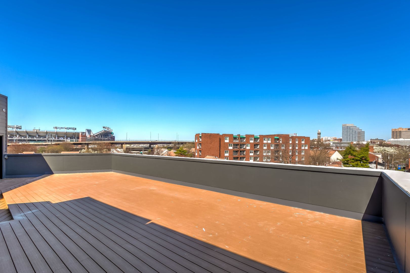 Baltimore Apartment: 115 W Hamburg