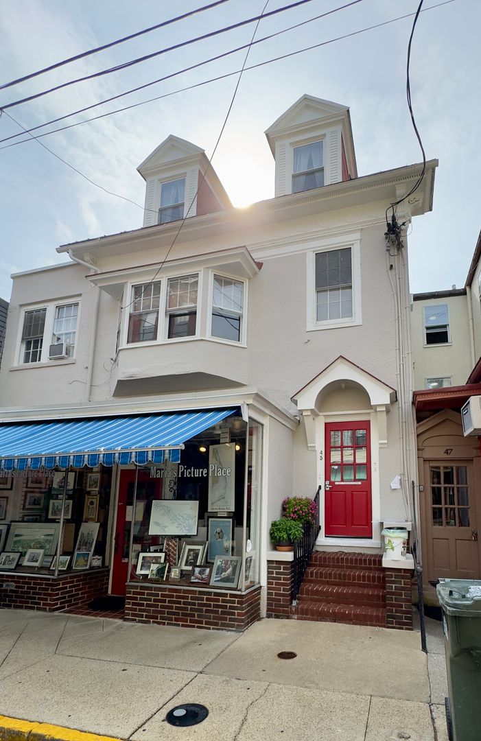 Annapolis Apartment: 45 Maryland Ave