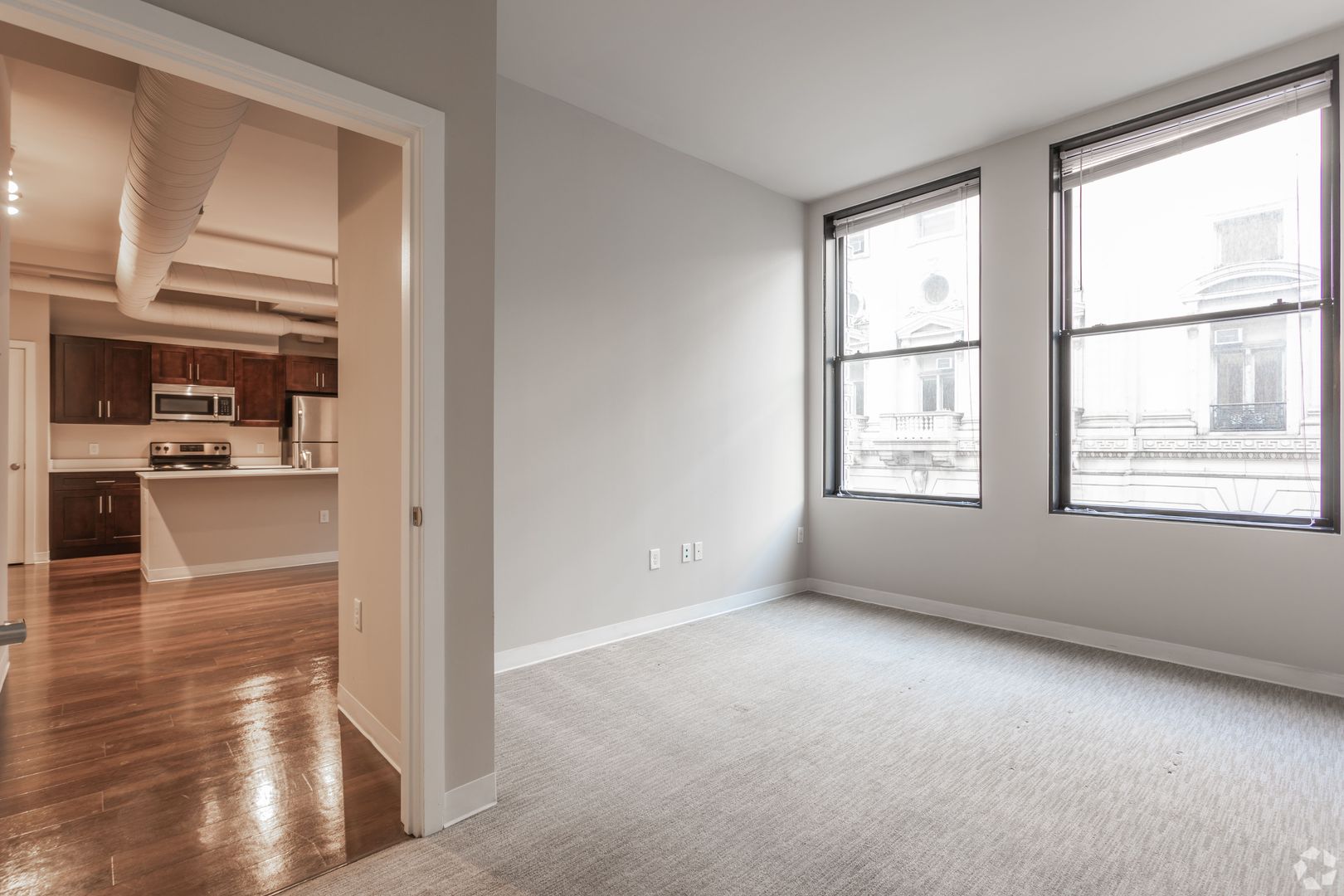 Baltimore Apartment: 10 N Calvert St