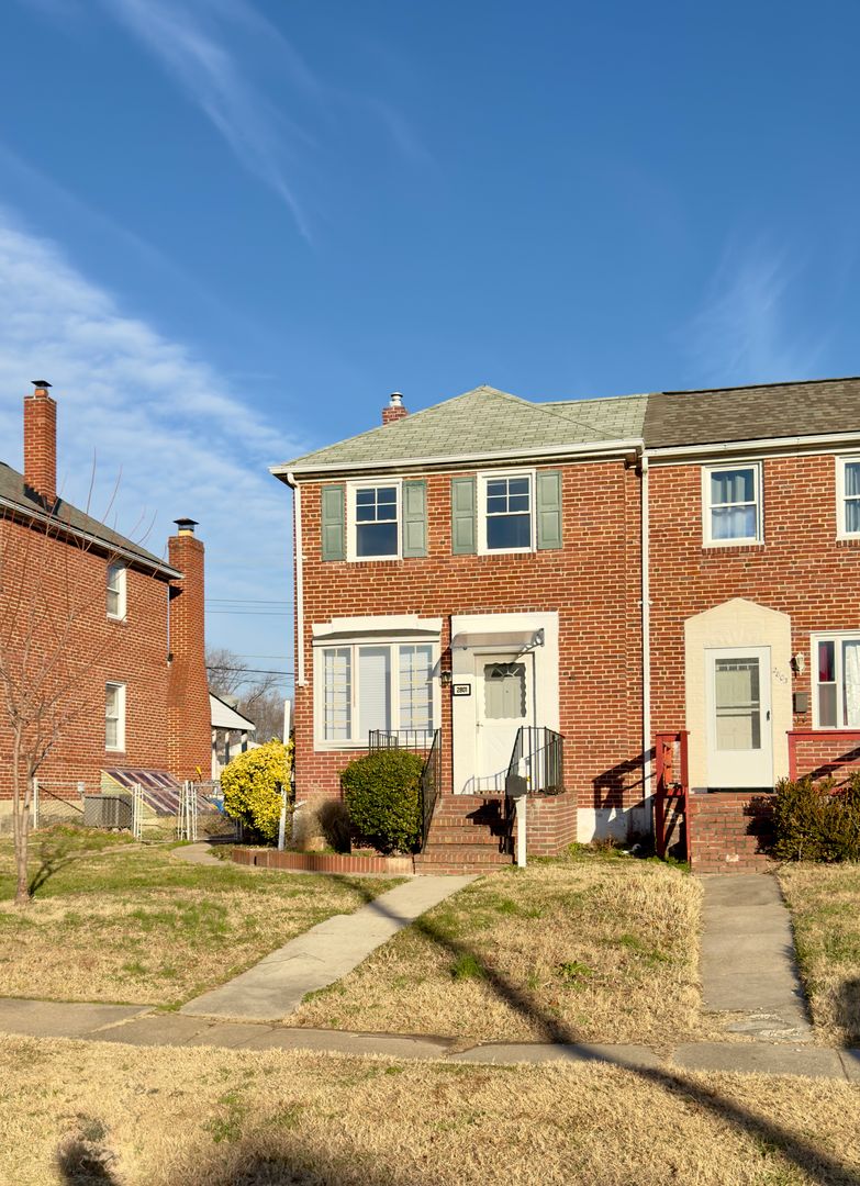 Baltimore Townhome: 2801 Southbrook Rd