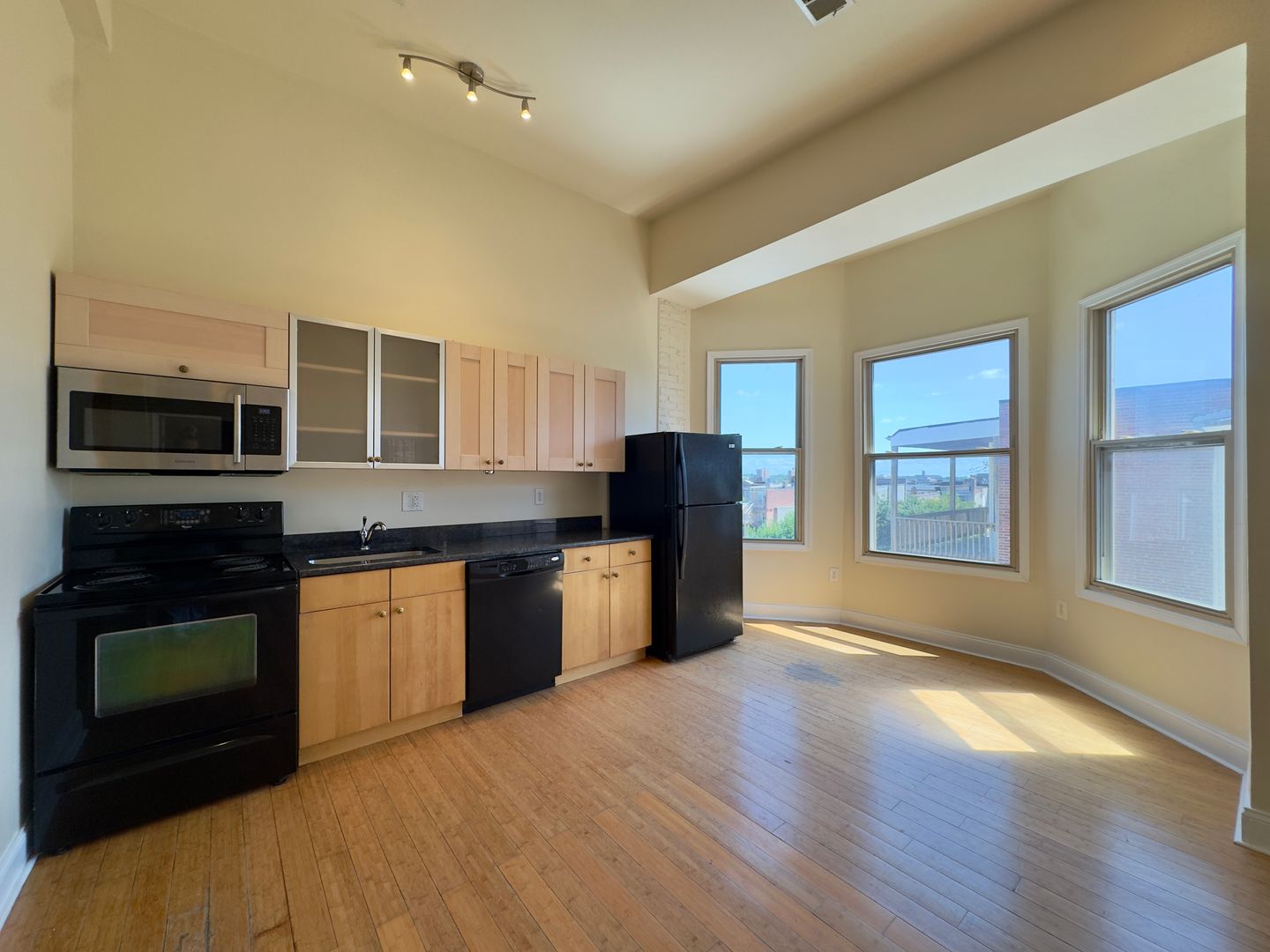 Baltimore Apartment: 2401 Brookfield Ave