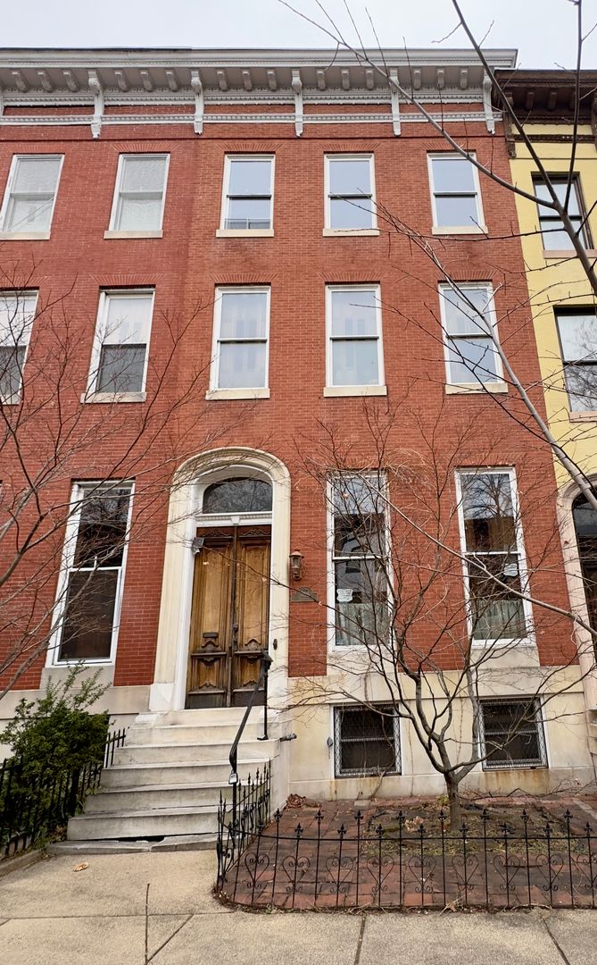 Baltimore Condo: 1609 Bolton Street