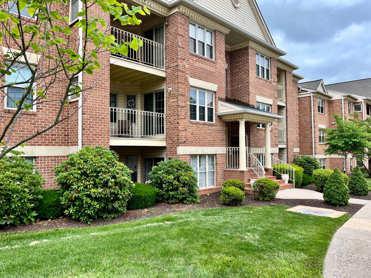 Forest Hill Condo: 1717 Landmark Dr
