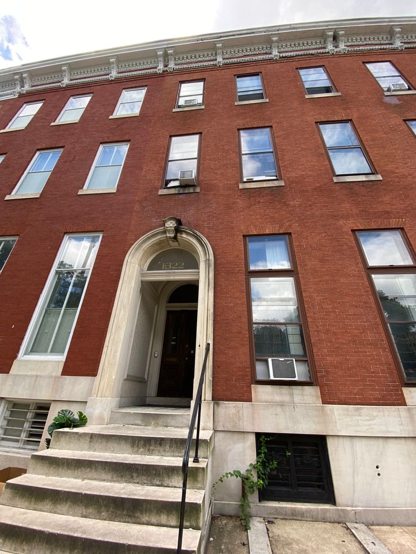 Baltimore Apartment: 1322-1324 Eutaw Pl