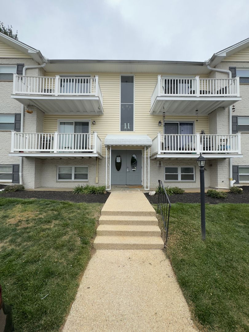 Cockeysville Condo: 11 Warren Lodge Ct - #B