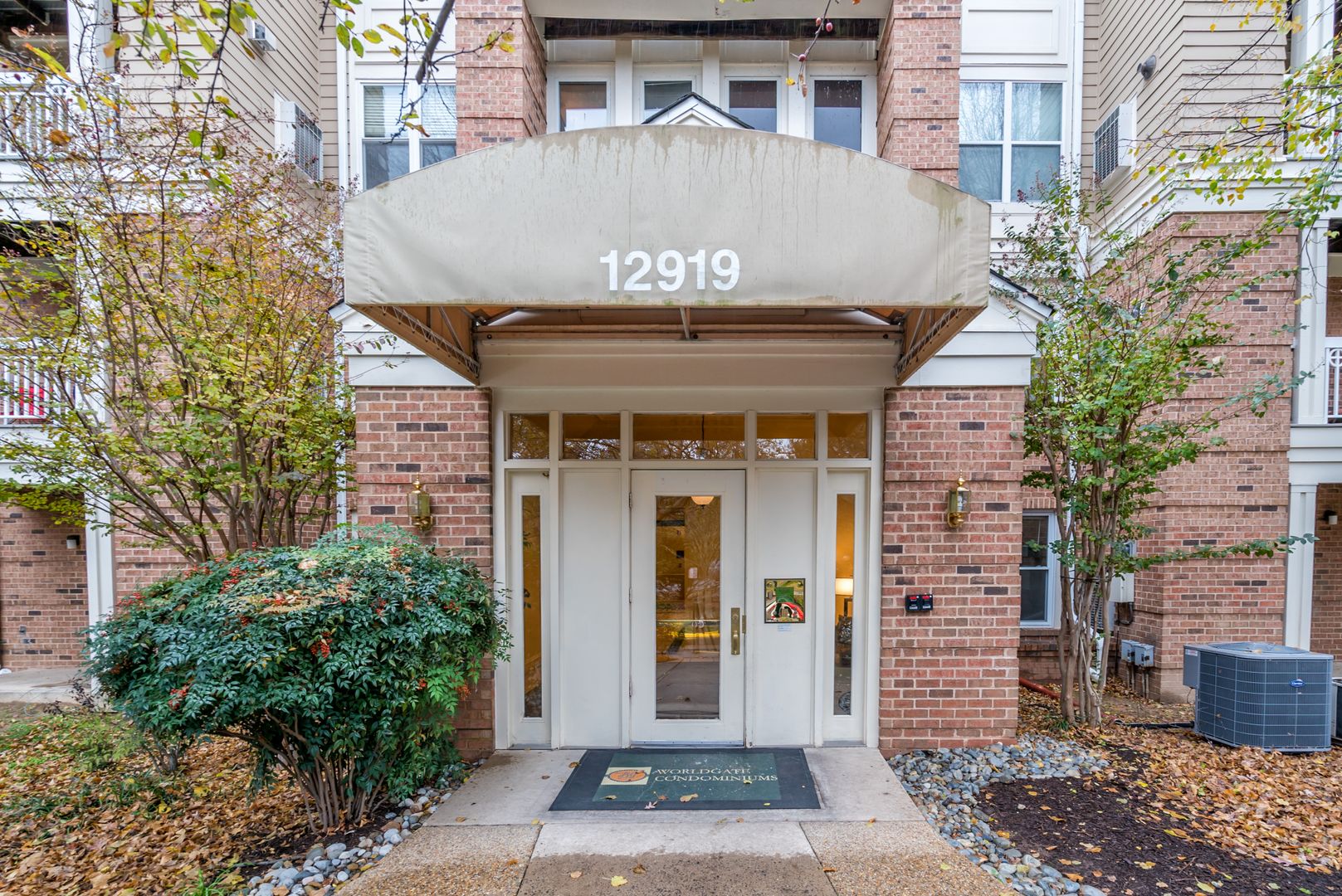 HERNDON House: 12919 ALTON SQUARE #101
