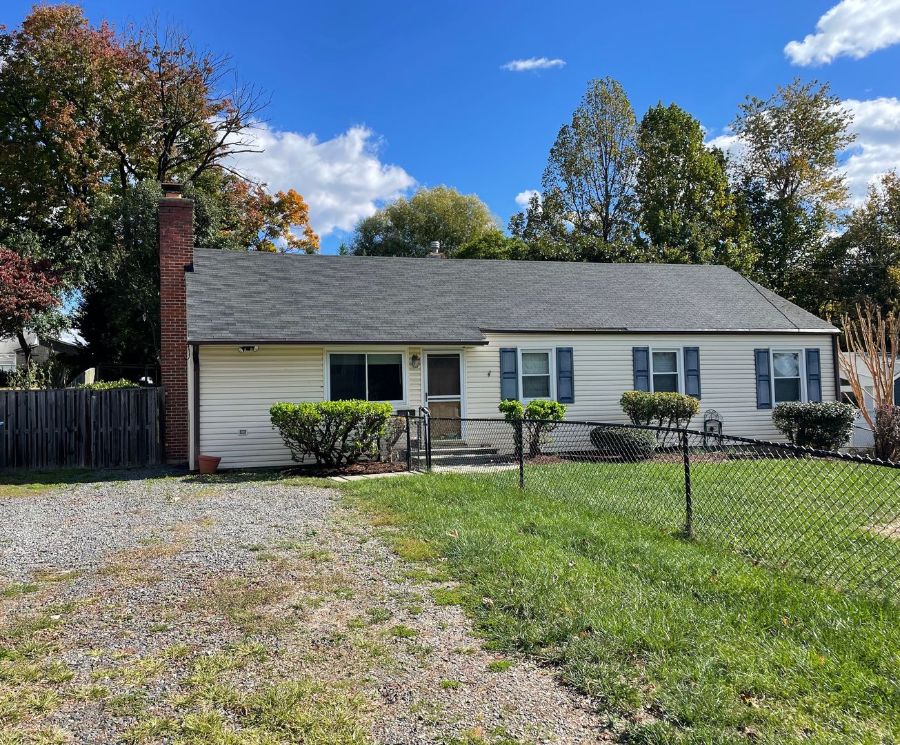 Falls Church House: 1829 Anderson Rd