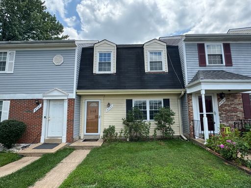 Move-In Ready 3 Bedroom 2.5 Bath Townhome with Private, Fenced Backyard – photo 1