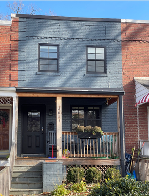 Stylish Remodeled Row House with 2 Bedrooms & 2 Baths in Desirable Del Ray – photo 1