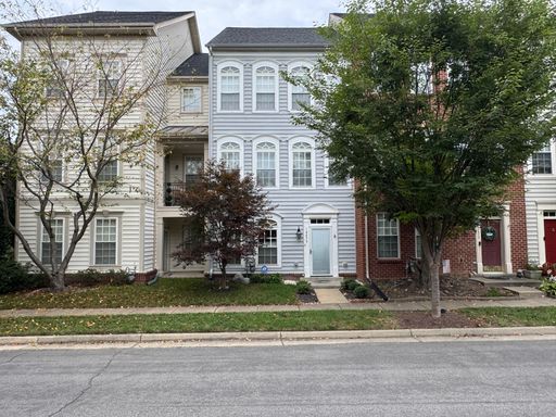 ***Coming Soon*** Spacious 3-Level Townhome with 2-Car Garage & Community Amenities in New Bristow Village