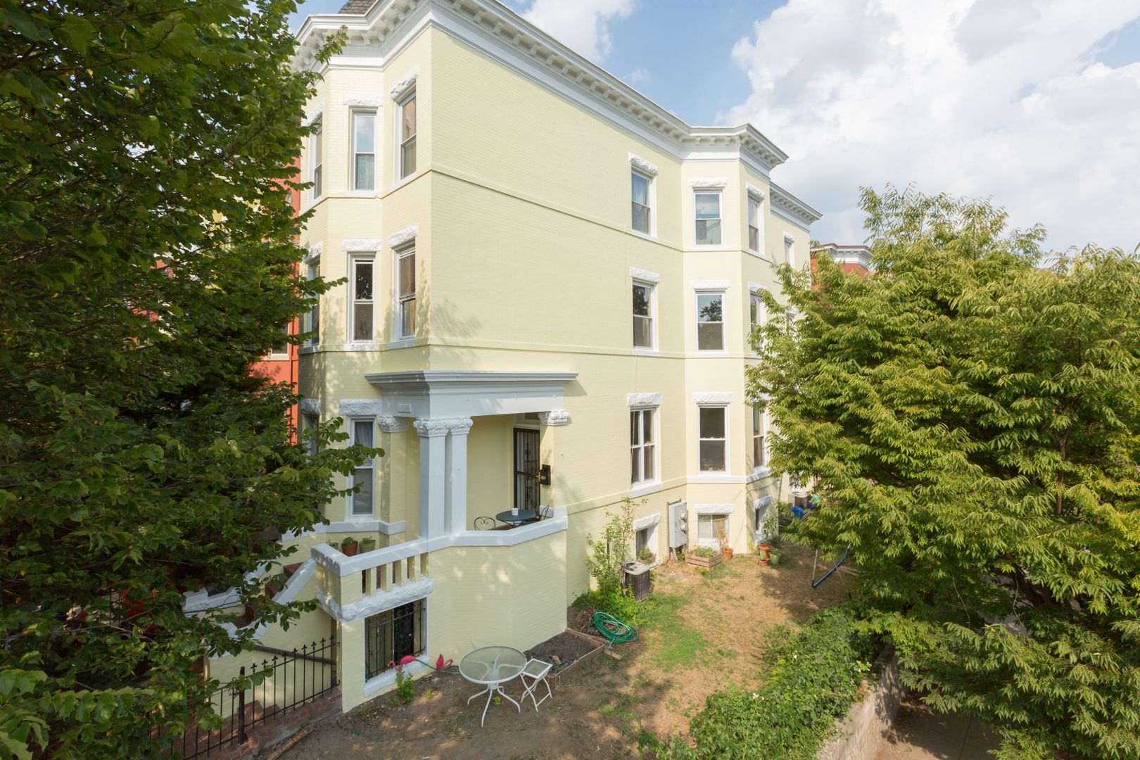 Washington Apartment: 3157 18th St. NW