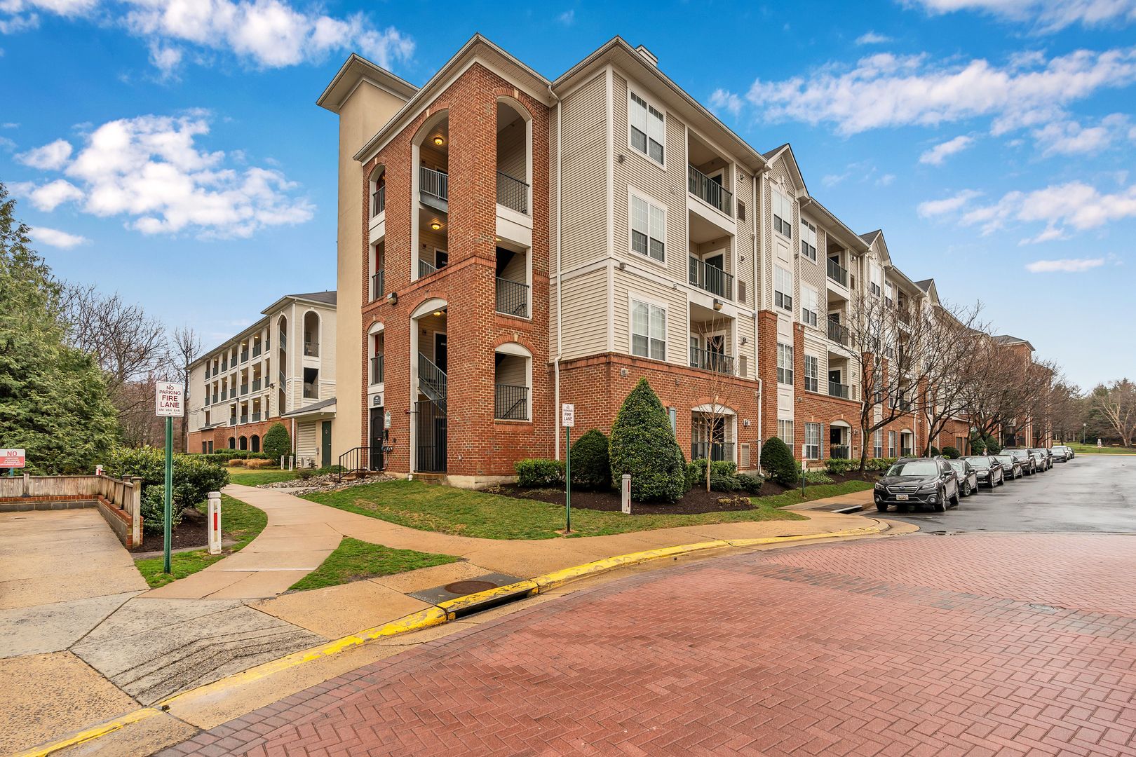ALEXANDRIA House: 4860 EISENHOWER AVE, #275