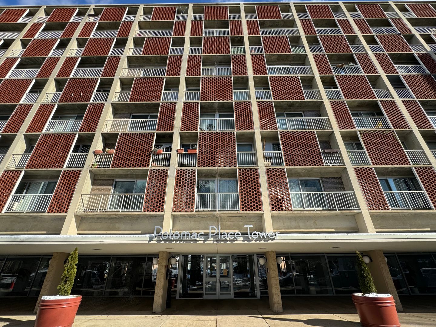 Washington Condo: 800 4th St. SW Unit S414