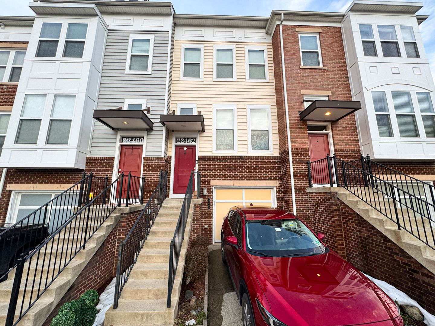 Brambleton House: 22462 Faith Ter