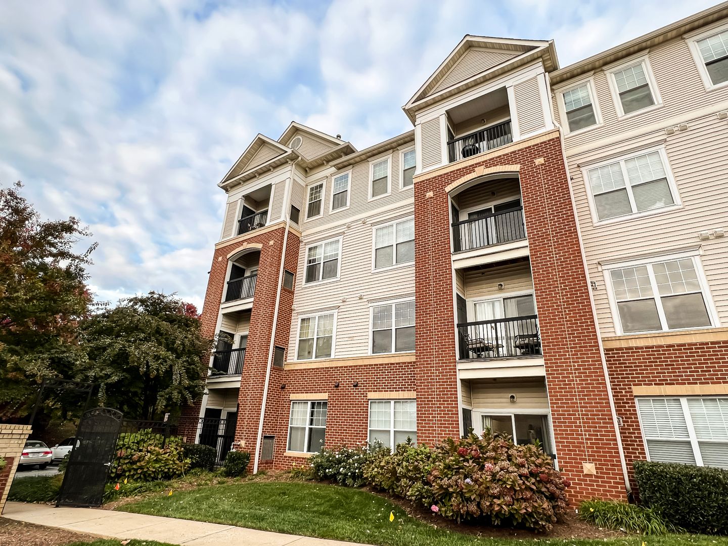 Fairfax House: 3851 Aristotle Ct Unit 308