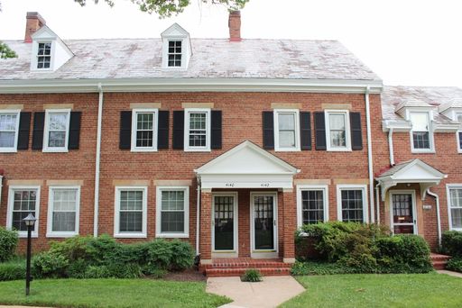 Gorgeous 2 Bed 2 Bath Brick Townhome in Beautiful Fairlington Glen with Water Included – photo 1