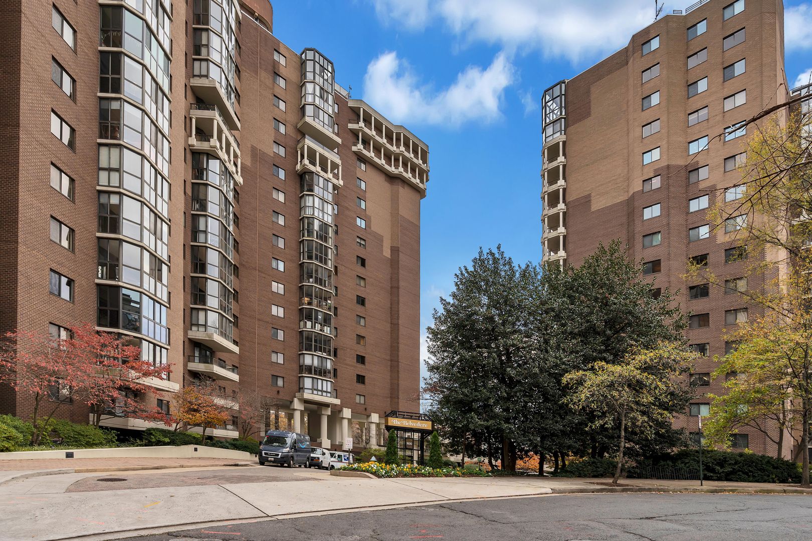 ARLINGTON Condo: 1600 OAK STREET N. #509