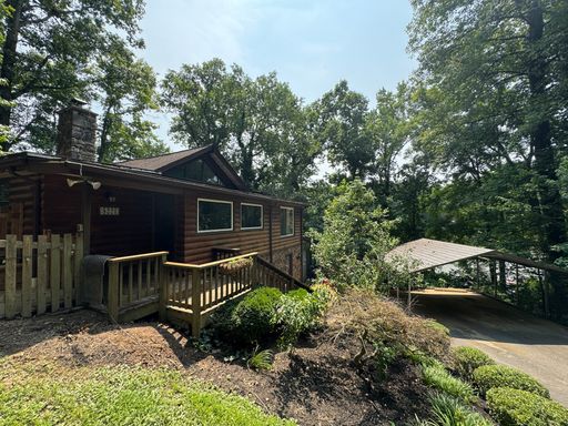 Unique 2 Bed 2 Bath Lake House With Private Floating Dock In Lake Jackson Hills – photo 1