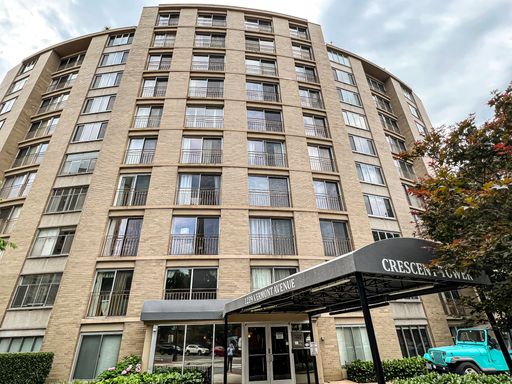 Perfect 2 Bedroom 2 Full Bath Condo in Amenity Filled Crescent Tower Condos with All Utilities Included – photo 1