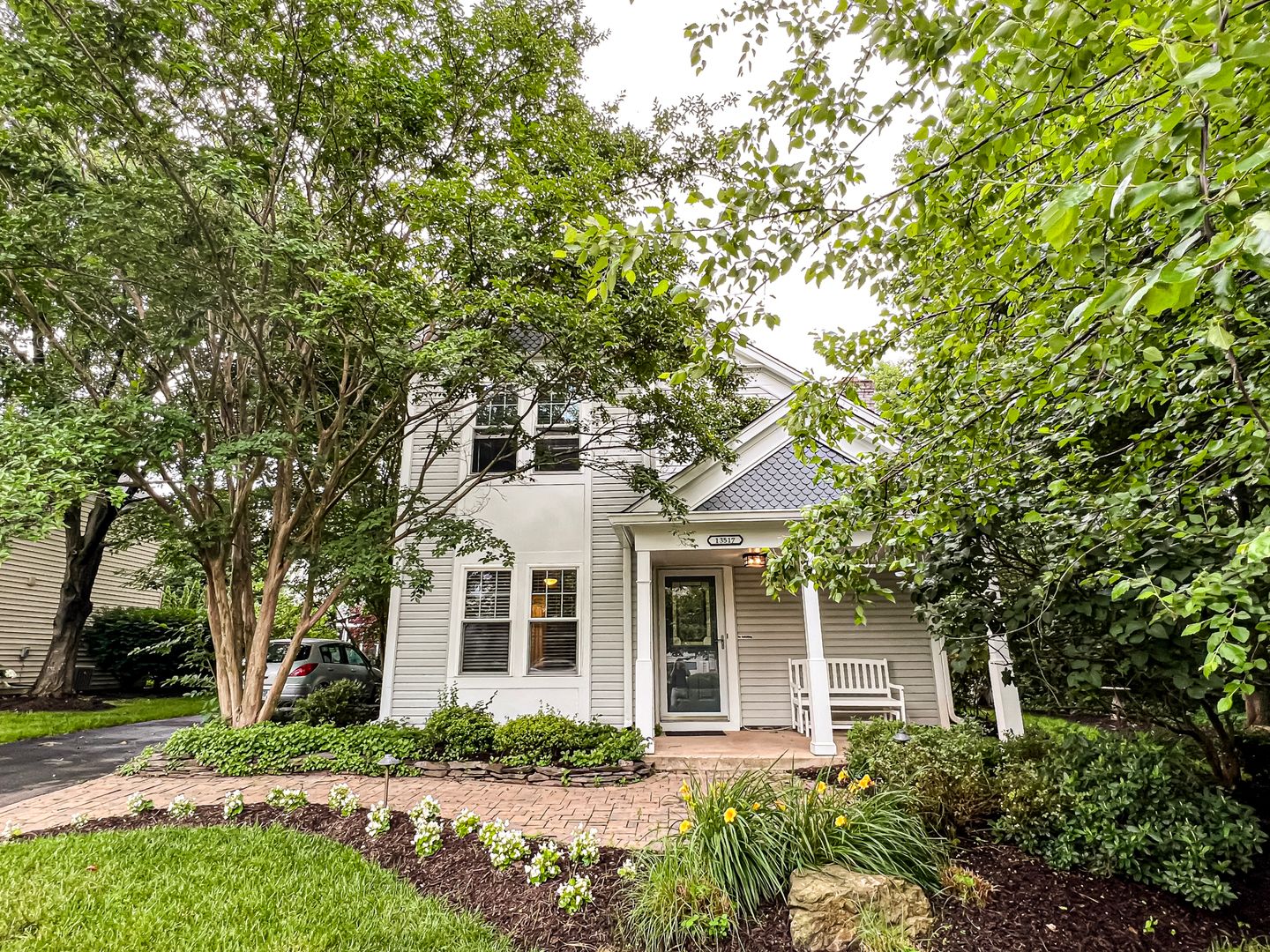 Herndon House: 13517 Brightfield Ln