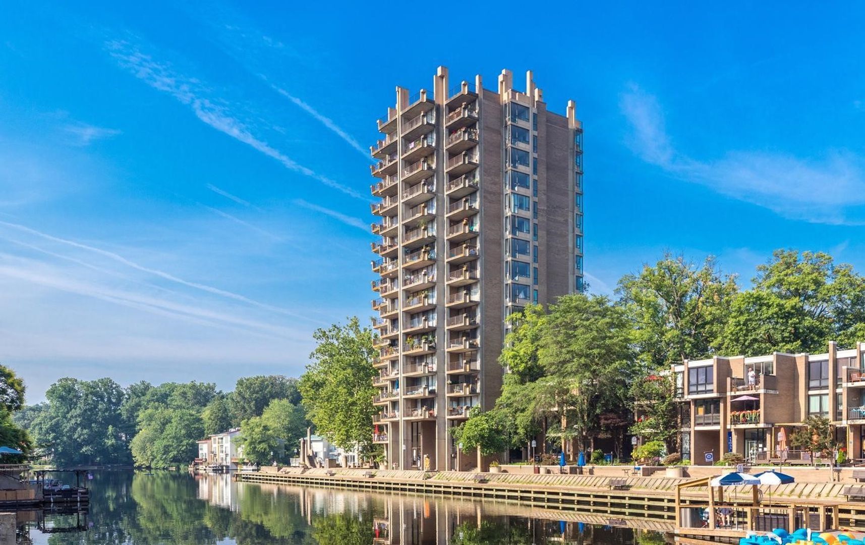 RESTON House: 11400 WASHINGTON PLAZA W #103