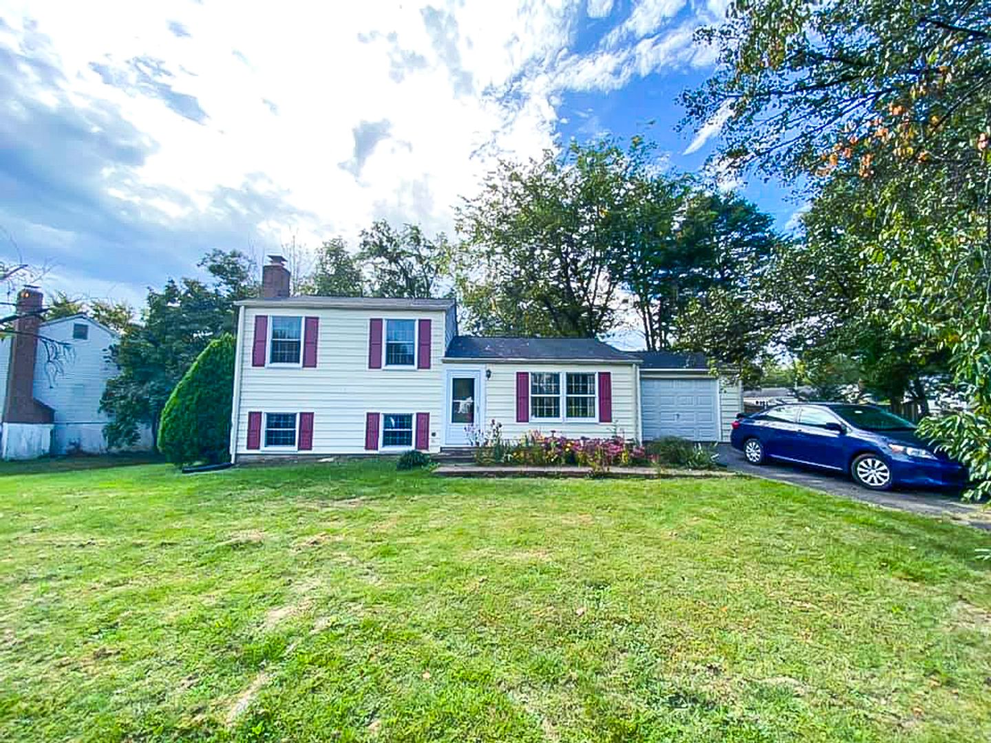 Herndon House: 1259 Magnolia Ln