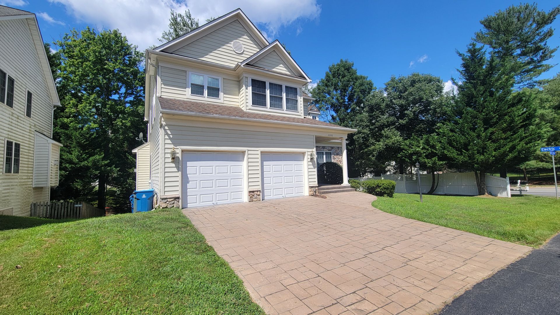 Vienna House: 2200 Sarah Woods Ct
