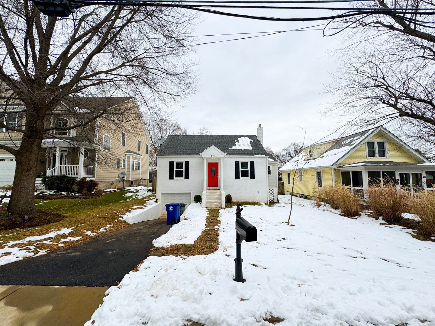 Arlington House: 875 N Greenbrier St