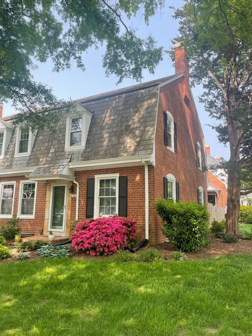 ARLINGTON House: 3455 STAFFORD ST. S