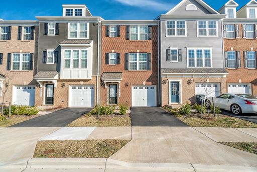 Desirable 2 BR / 3 BA Townhome in Manassas – photo 1