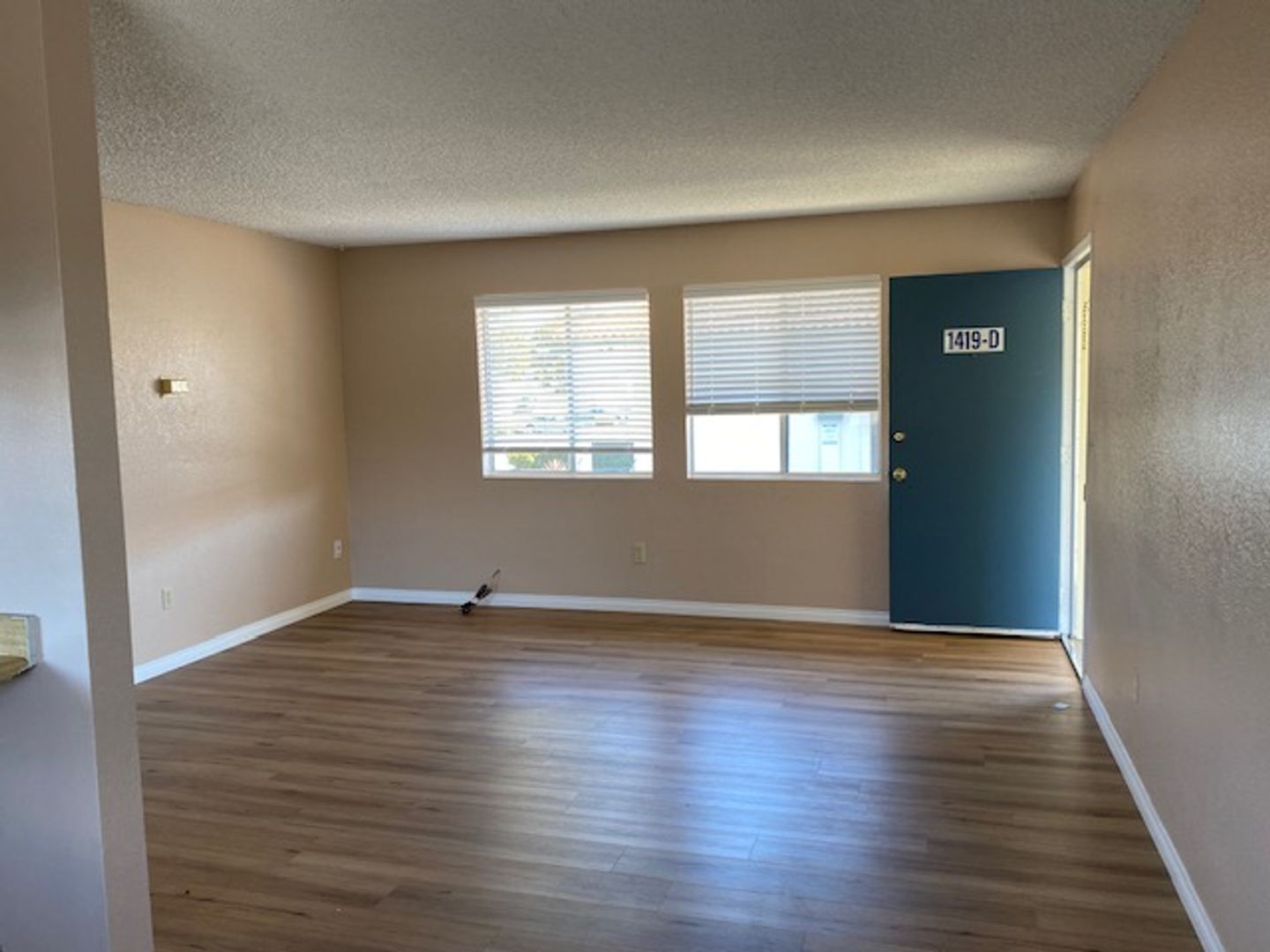 Grover Beach Apartment: 1415-1419 Longbranch