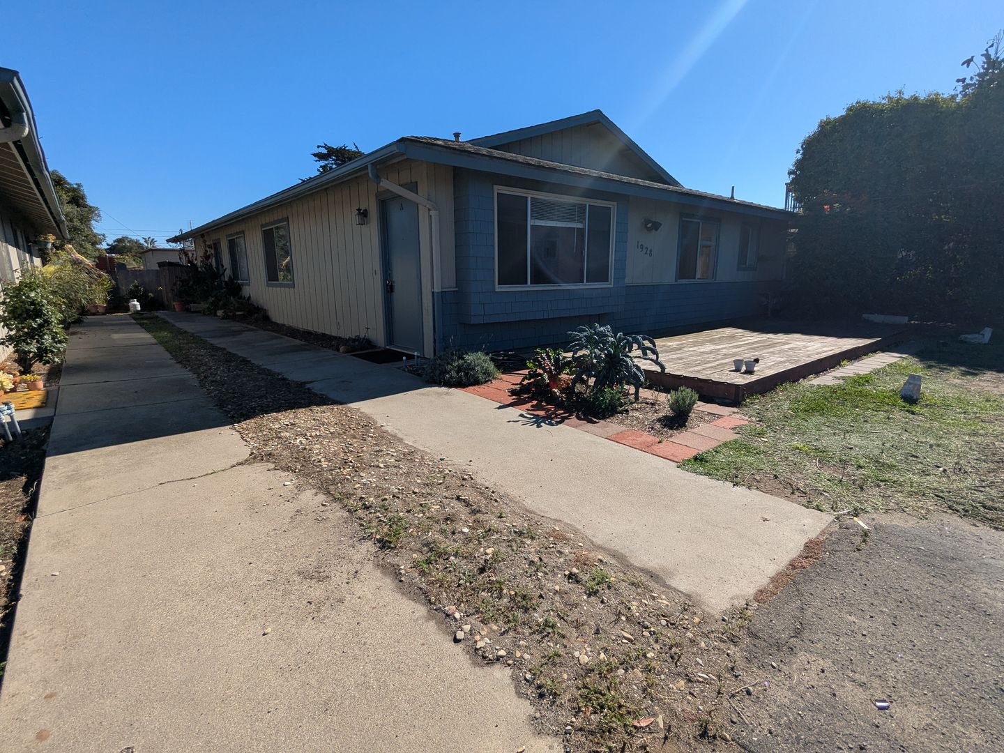 Los Osos Apartment: 1928 8th Street