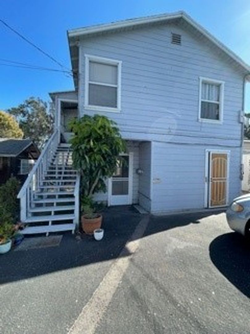 Morro Bay Apartment: 1220 Morro Ave