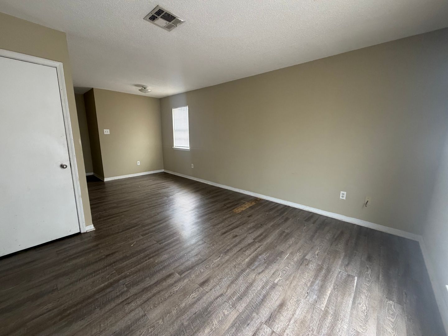 Lafayette Apartment: 106 Hummingbird Lane