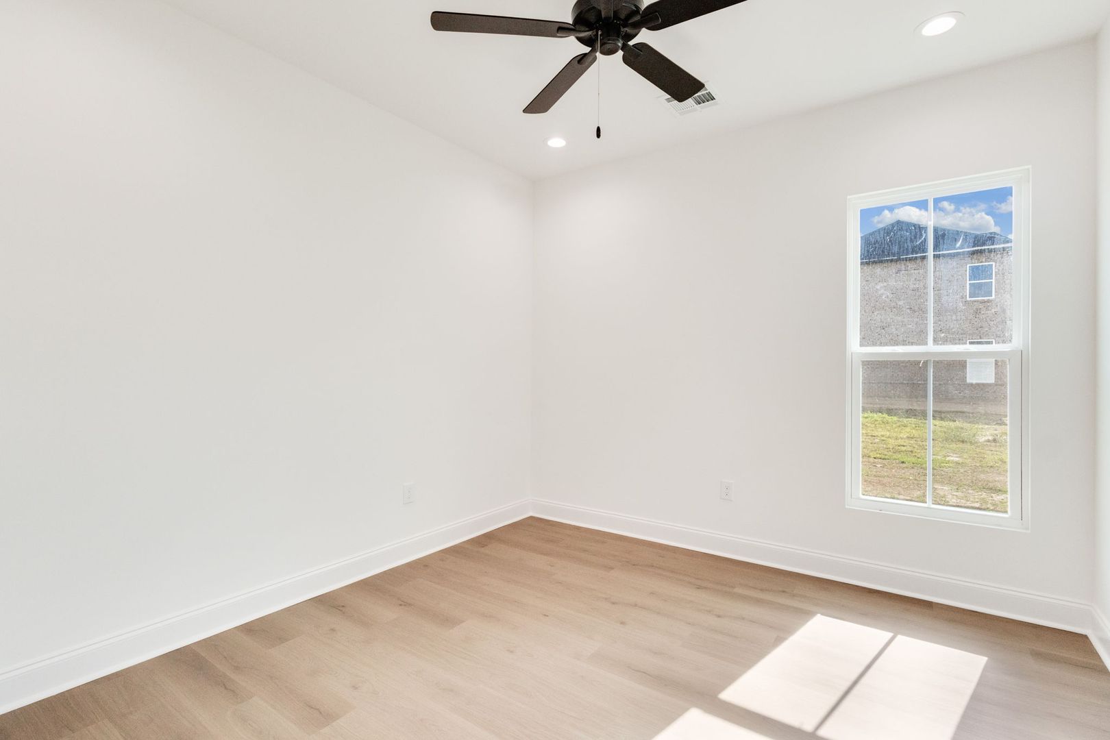 204 Benson Grove 13 of 17