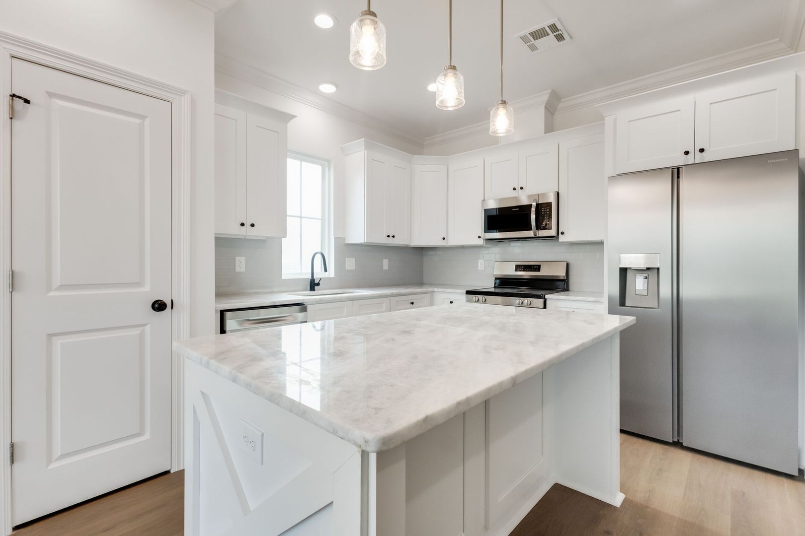 204 Benson Grove 6 of 12