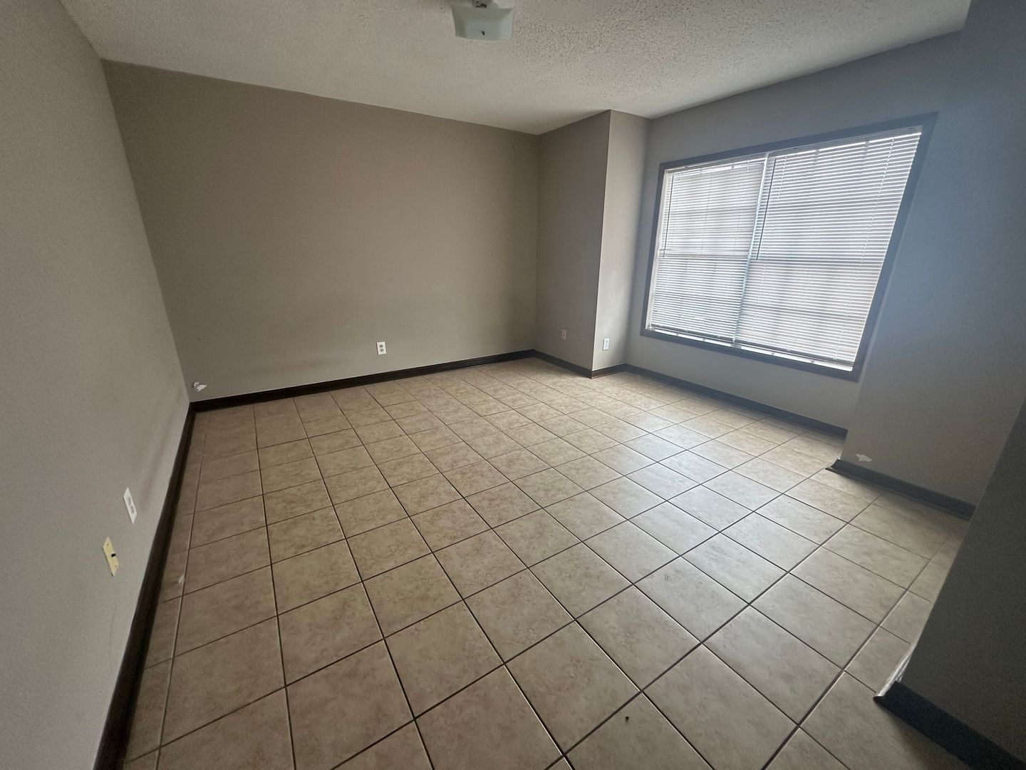 Duson Apartment: 106 Limoges Street