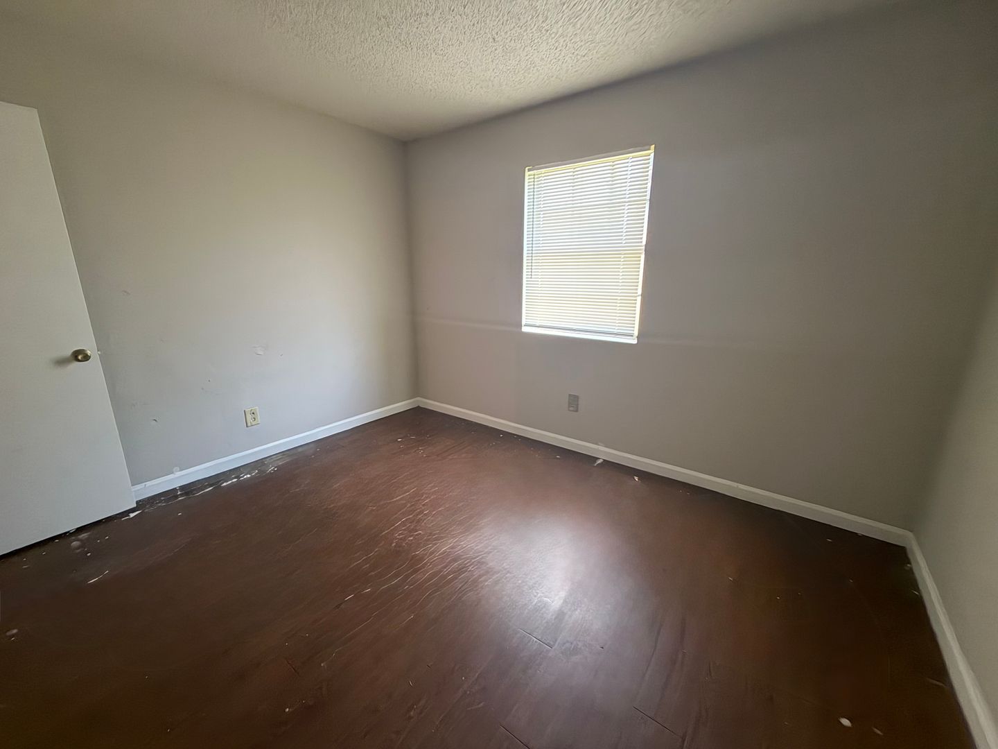 Duson Apartment: 712 Colorado Rd