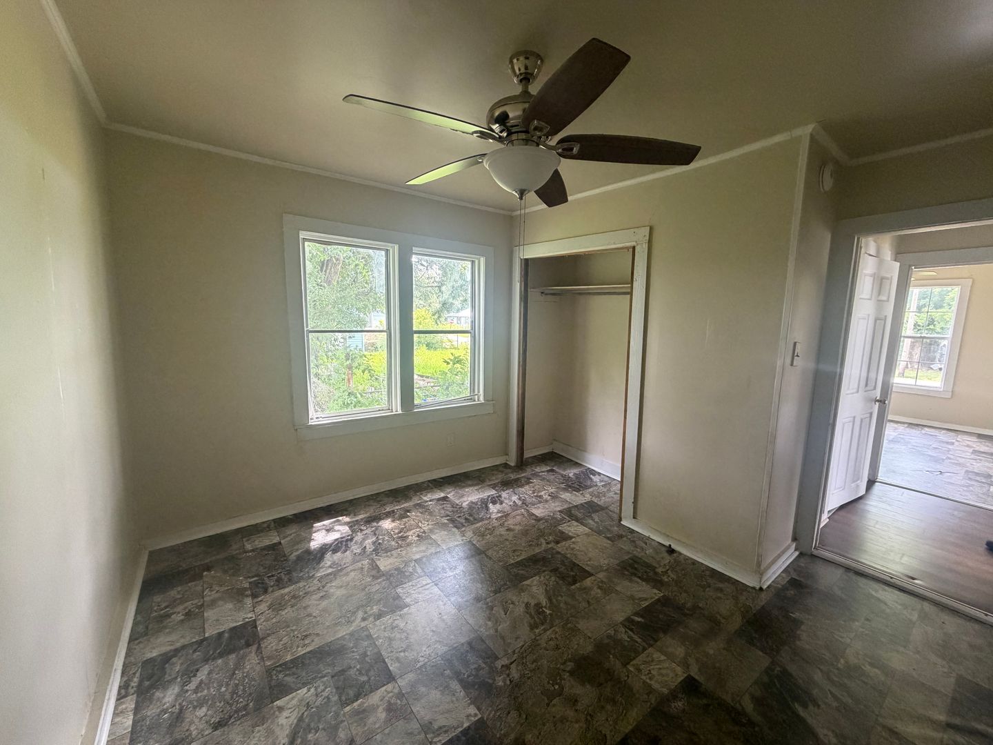 806 W D Street 4 of 8