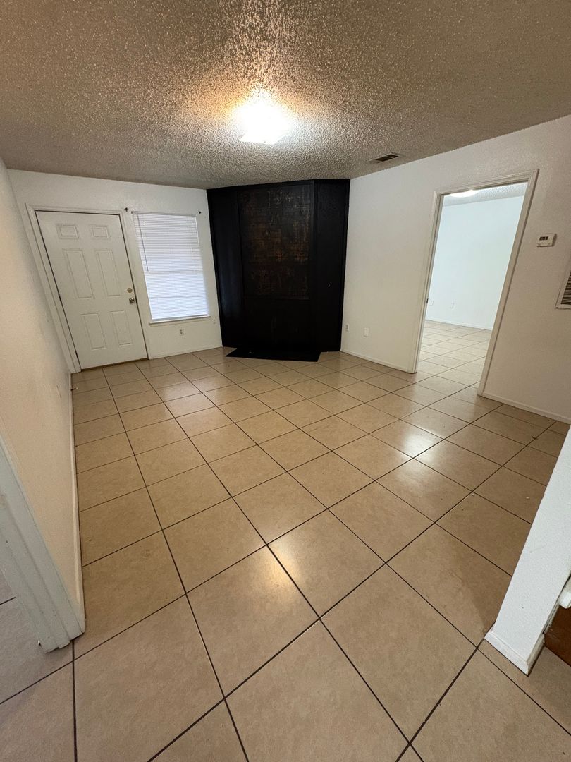 Duson Apartment: 102 Meudon