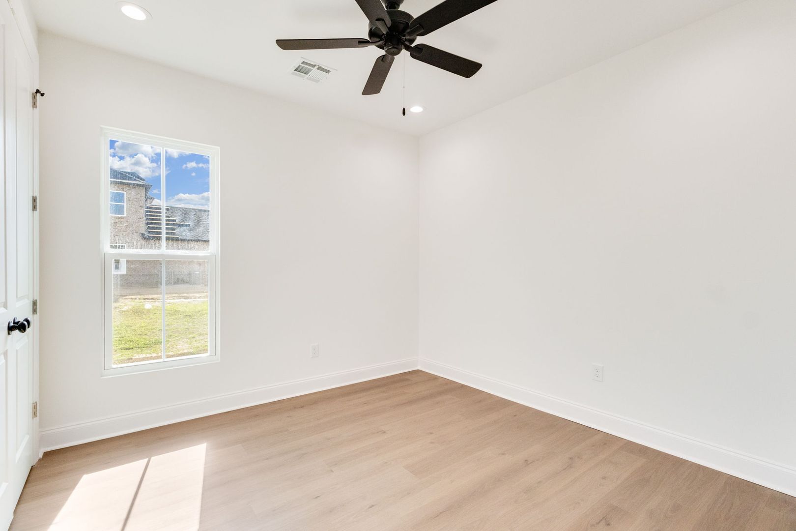 204 Benson Grove 14 of 17