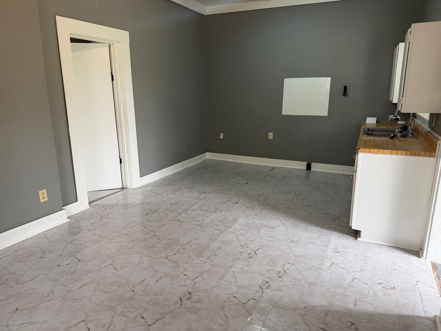 Broussard House: 303 S Washington Street