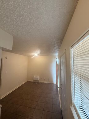 FOR RENT IN LAFAYETTE: 1 BEDROOM, 1 BATHROOM