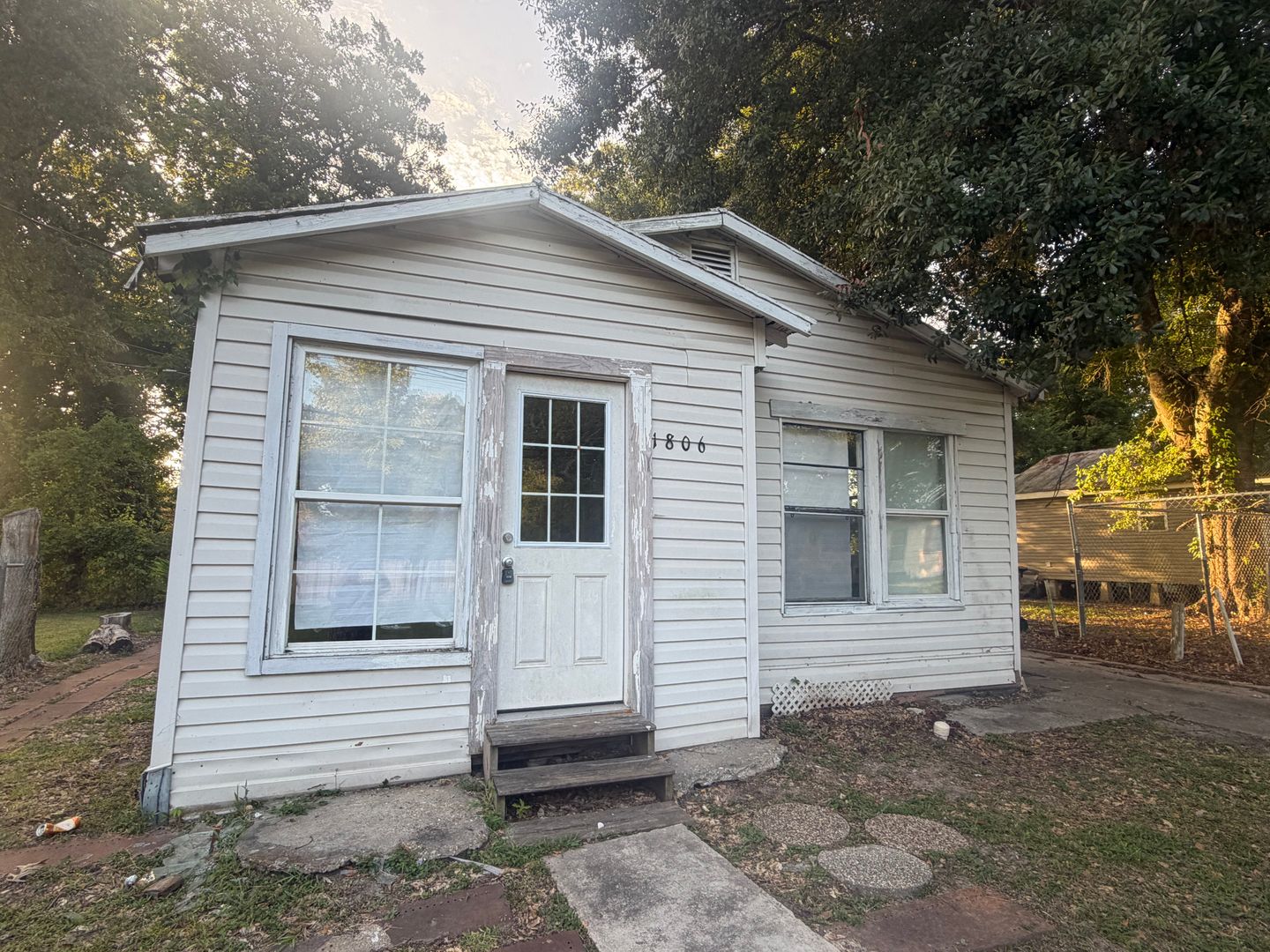 Lafayette House: 1806 12th Street